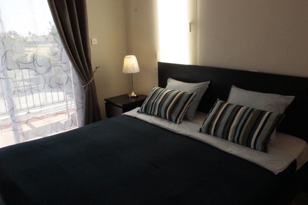 Paphos Sirena Sunrise Holiday Apartment מראה חיצוני תמונה
